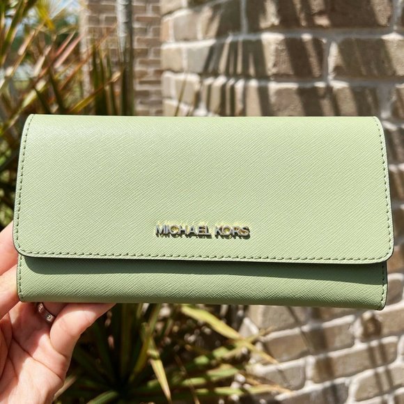 Michael Kors Handbags - Michael Kors Large Trifold Wallet